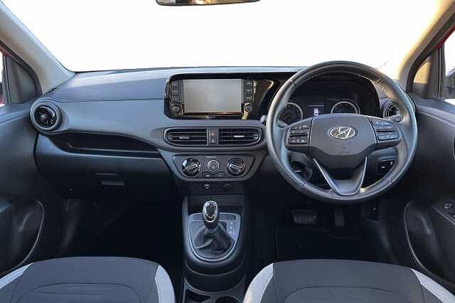 Hyundai I10 1.2 Se Connect Hatchback 5dr Petrol Auto Euro 6 (s/s) (84 Ps) Dragon Red