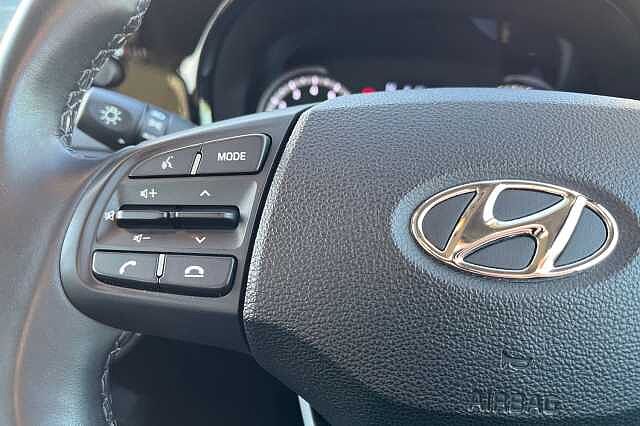 Hyundai I10 1.2 Se Connect Hatchback 5dr Petrol Auto Euro 6 (s/s) (84 Ps) Dragon Red