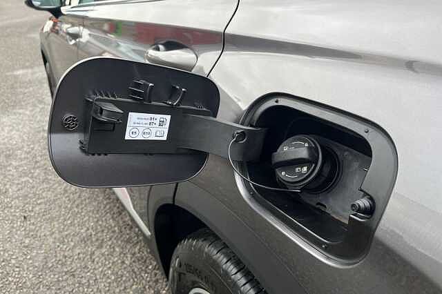 Hyundai Santa Fe 1.6 H T Gdi Premium Suv 5dr Petrol Hybrid Auto Euro 6 (s/s) (230 Ps)