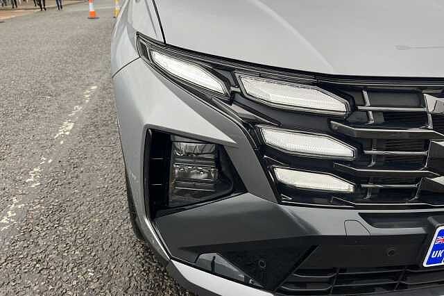 Hyundai TUCSON 1.6 T Gdi Premium Suv 5dr Petrol Hybrid Auto Euro 6 (s/s) (215 Ps) Shimmering Silver