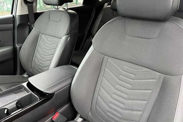 Hyundai TUCSON 1.6 T Gdi Premium Suv 5dr Petrol Hybrid Auto Euro 6 (s/s) (215 Ps) Shimmering Silver