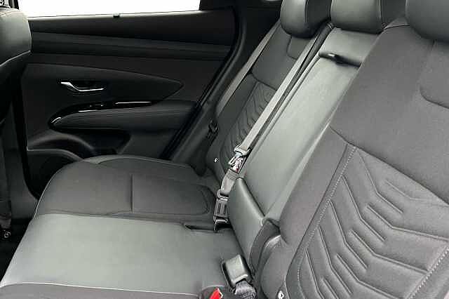 Hyundai TUCSON 1.6 T Gdi Premium Suv 5dr Petrol Hybrid Auto Euro 6 (s/s) (215 Ps) Shimmering Silver