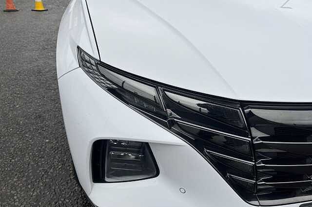 Hyundai TUCSON 1.6 H T Gdi 13.8kwh Ultimate Suv 5dr Petrol Plug In Hybrid Auto 4wd Euro 6 (s/s) Serentity White