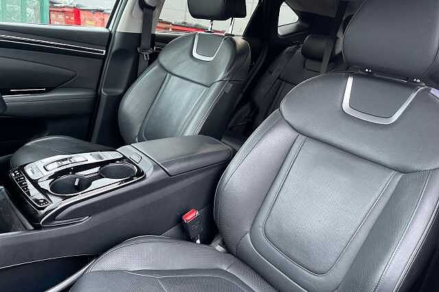 Hyundai TUCSON 1.6 H T Gdi 13.8kwh Ultimate Suv 5dr Petrol Plug In Hybrid Auto 4wd Euro 6 (s/s) Serentity White