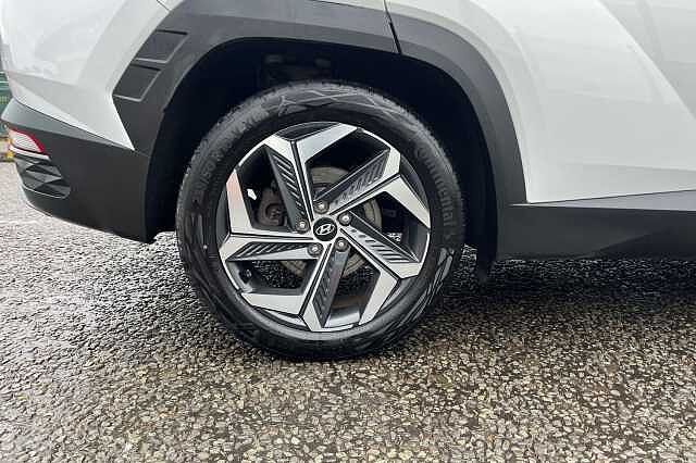 Hyundai TUCSON 1.6 H T Gdi 13.8kwh Ultimate Suv 5dr Petrol Plug In Hybrid Auto 4wd Euro 6 (s/s) Serentity White