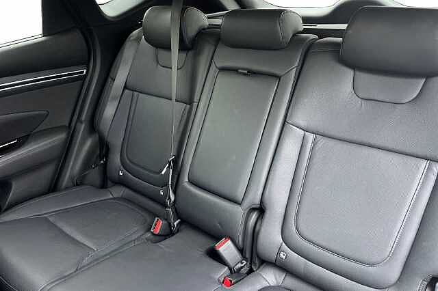 Hyundai TUCSON 1.6 H T Gdi 13.8kwh Ultimate Suv 5dr Petrol Plug In Hybrid Auto 4wd Euro 6 (s/s) Serentity White