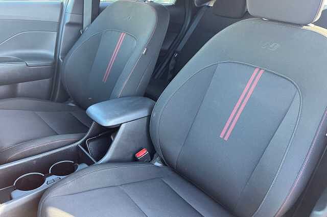 Hyundai KONA 1.6 H Gdi N Line Suv 5dr Petrol Hybrid Dct Euro 6 (s/s) (141 Ps) Abyss Black