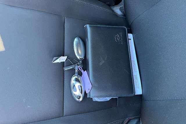 Hyundai KONA 1.6 H Gdi N Line Suv 5dr Petrol Hybrid Dct Euro 6 (s/s) (141 Ps) Abyss Black