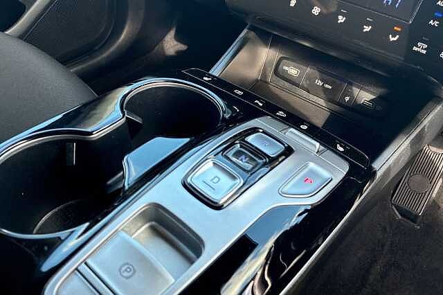 Hyundai TUCSON 1.6 H T Gdi Premium Suv 5dr Petrol Hybrid Auto Euro 6 (s/s) (230 Ps) Polar White