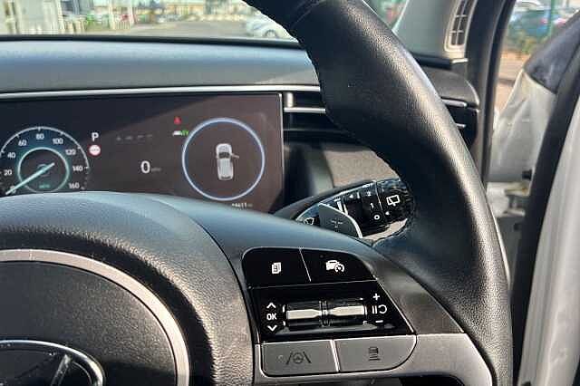 Hyundai TUCSON 1.6 H T Gdi Premium Suv 5dr Petrol Hybrid Auto Euro 6 (s/s) (230 Ps) Polar White