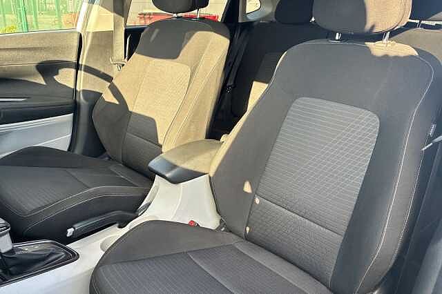 Hyundai I20 1.0 T Gdi Mhev Ultimate Hatchback 5dr Petrol Hybrid Dct Euro 6 (s/s) (100 Ps) Atlas White/Black