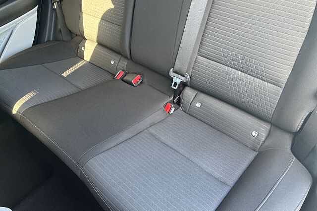 Hyundai I20 1.0 T Gdi Mhev Ultimate Hatchback 5dr Petrol Hybrid Dct Euro 6 (s/s) (100 Ps) Atlas White/Black