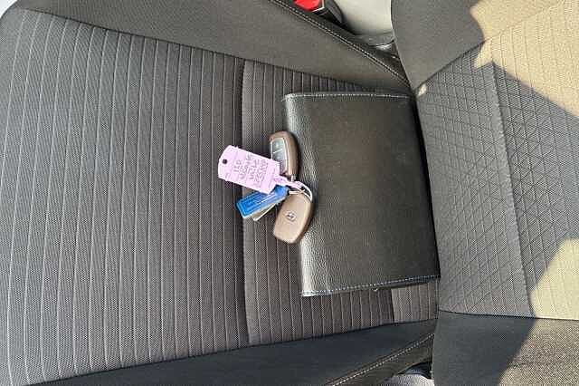 Hyundai I20 1.0 T Gdi Mhev Ultimate Hatchback 5dr Petrol Hybrid Dct Euro 6 (s/s) (100 Ps) Atlas White/Black