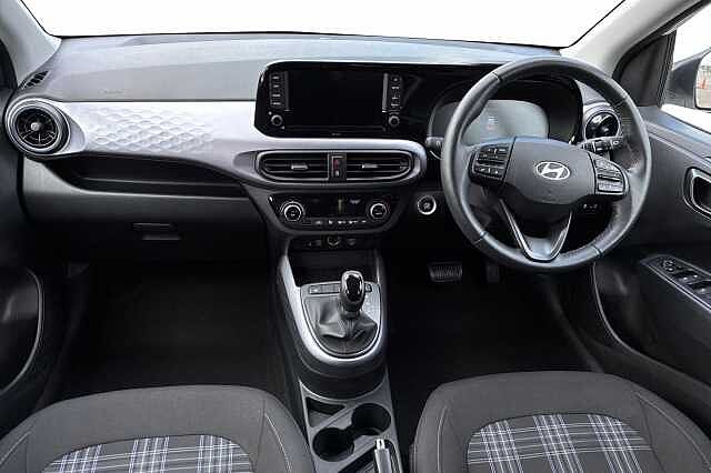 Hyundai I10 1.0 Premium Hatchback 5dr Petrol Auto Euro 6 (s/s) (63 Ps) Atlas White