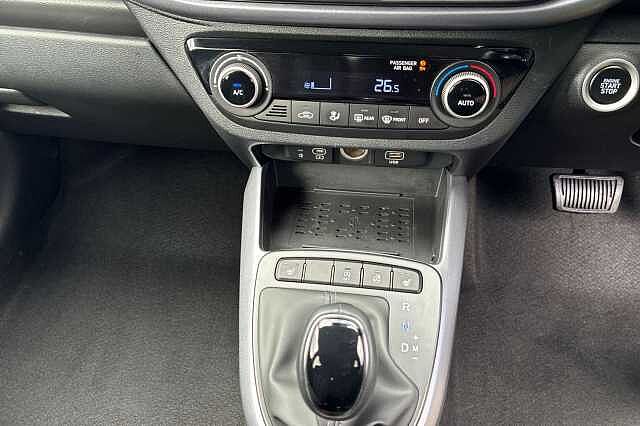 Hyundai I10 1.0 Premium Hatchback 5dr Petrol Auto Euro 6 (s/s) (63 Ps) Atlas White