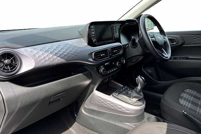 Hyundai I10 1.0 Premium Hatchback 5dr Petrol Auto Euro 6 (s/s) (63 Ps) Atlas White