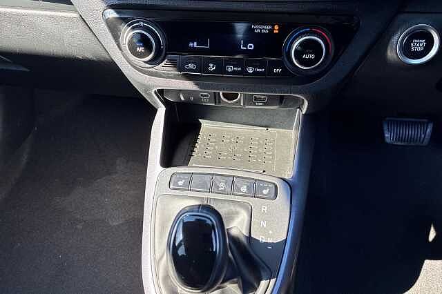 Hyundai I10 1.0 Premium Hatchback 5dr Petrol Auto Euro 6 (s/s) (63 Ps)