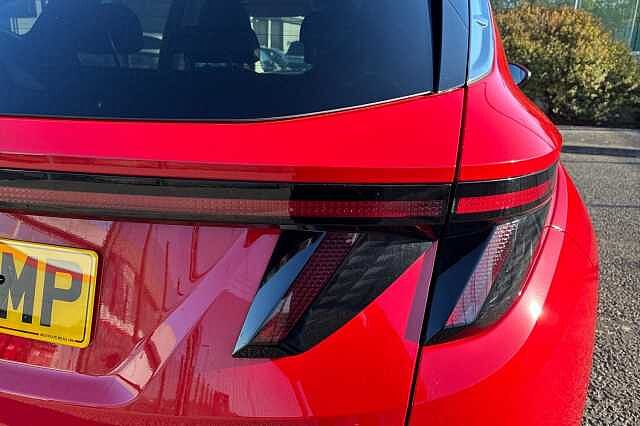 Hyundai TUCSON 1.6 T Gdi Premium Suv 5dr Petrol Hybrid Auto Euro 6 (s/s) (215 Ps) Engine Red