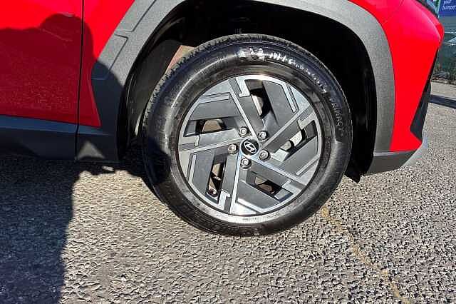 Hyundai TUCSON 1.6 T Gdi Premium Suv 5dr Petrol Hybrid Auto Euro 6 (s/s) (215 Ps) Engine Red