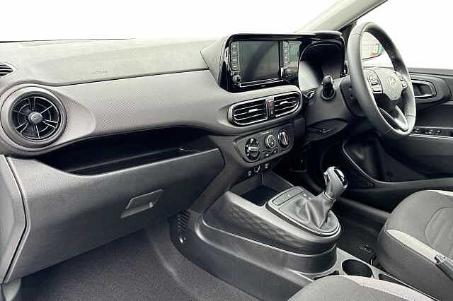 Hyundai I10 1.0 Advance Hatchback 5dr Petrol Auto Euro 6 (s/s) (63 Ps) Atlas White