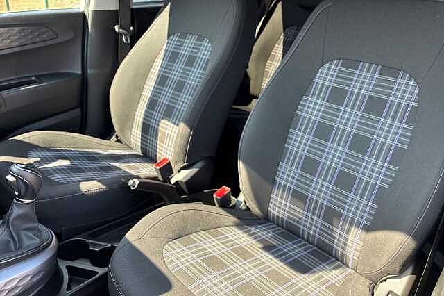 Hyundai I10 1.0 Premium Hatchback 5dr Petrol Auto Euro 6 (s/s) (63 Ps) Lumen Grey