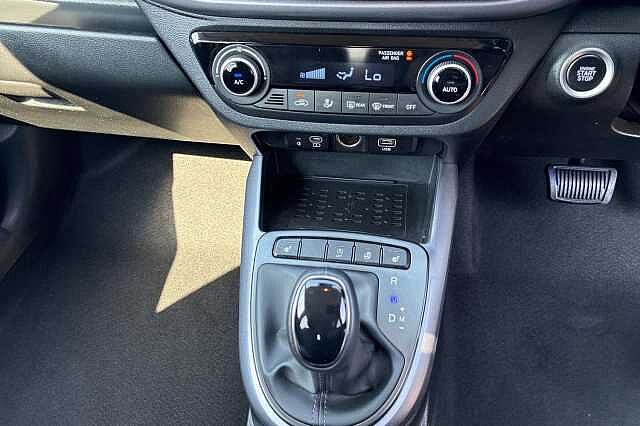Hyundai I10 1.0 Premium Hatchback 5dr Petrol Auto Euro 6 (s/s) (63 Ps) Lumen Grey