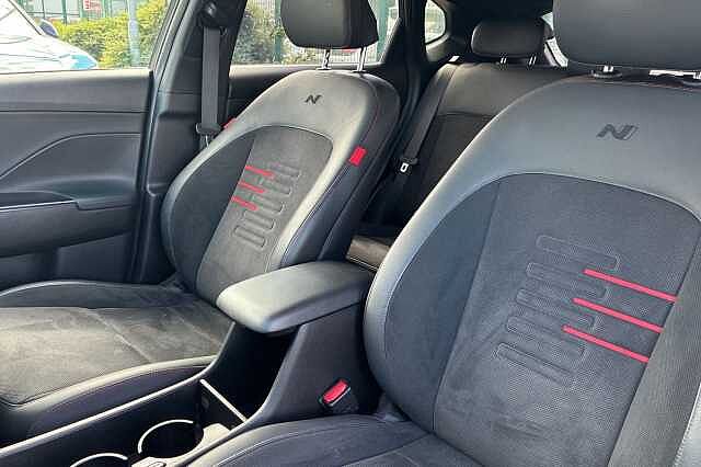 Hyundai KONA 1.6 H Gdi N Line S Suv 5dr Petrol Hybrid Dct Euro 6 (s/s) (141 Ps) Abyss Black