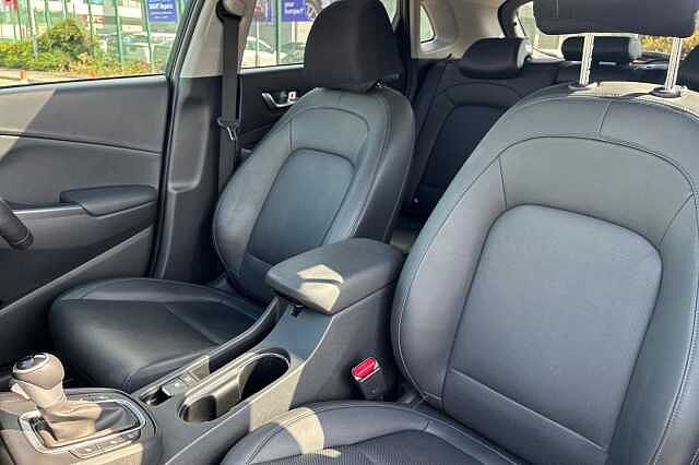 Hyundai KONA 1.6 H Gdi Ultimate Suv 5dr Petrol Hybrid Dct Euro 6 (s/s) (141 Ps) Abyss Black