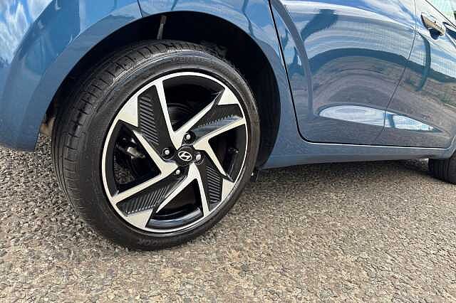Hyundai I10 1.0 Premium Hatchback 5dr Petrol Manual Euro 6 (s/s) (63 Ps)