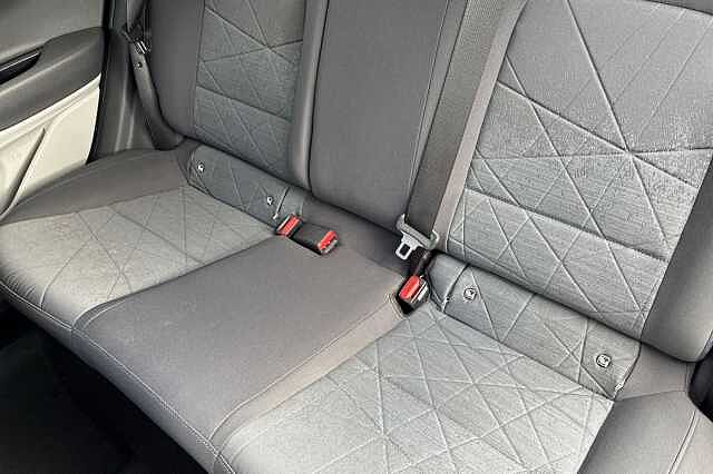 Hyundai Bayon 1.0 T Gdi Mhev Ultimate Suv 5dr Petrol Hybrid Dct Euro 6 (s/s) (120 Ps)