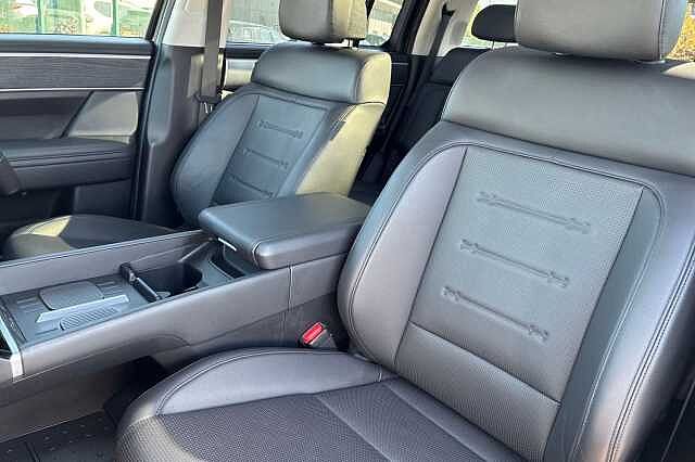 Hyundai Santa Fe 1.6 H T Gdi Ultimate Suv 5dr Petrol Hybrid Auto Euro 6 (s/s) (7seat) (215 Ps)