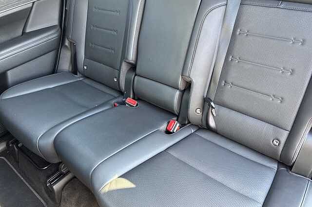 Hyundai Santa Fe 1.6 H T Gdi Ultimate Suv 5dr Petrol Hybrid Auto Euro 6 (s/s) (7seat) (215 Ps)