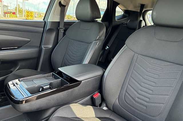 Hyundai Tucson 1.6 T Gdi 13.8kwh Premium Suv 5dr Petrol Plug In Hybrid Auto 4wd Euro 6 (s/s) (2