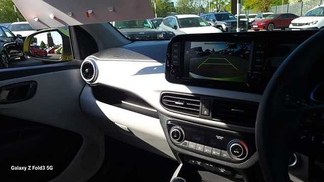 Hyundai i10 1.0 Premium Hatchback 5dr Petrol Auto Euro 6 (s/s) (63 ps)