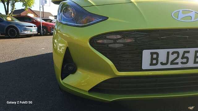 Hyundai i10 1.0 Premium Hatchback 5dr Petrol Auto Euro 6 (s/s) (63 ps)