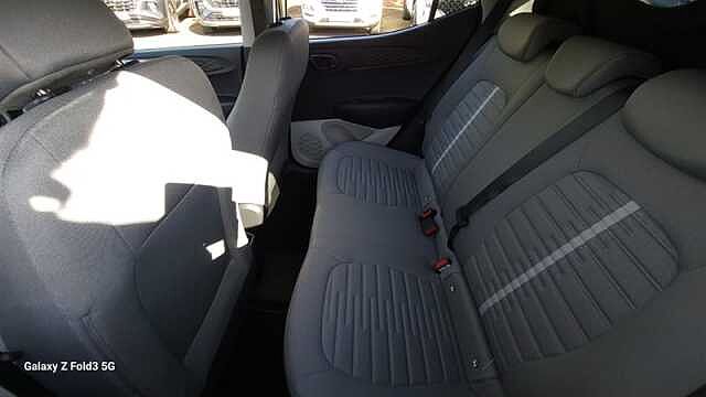 Hyundai i10 1.0 Premium Hatchback 5dr Petrol Auto Euro 6 (s/s) (63 ps)