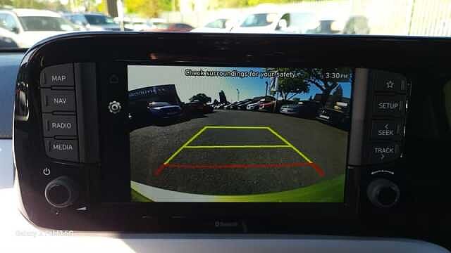 Hyundai i10 1.0 Premium Hatchback 5dr Petrol Auto Euro 6 (s/s) (63 ps)