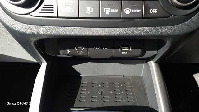 Hyundai i10 1.0 Premium Hatchback 5dr Petrol Auto Euro 6 (s/s) (63 ps)