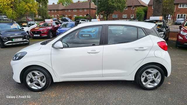 Hyundai i10 1.0 SE Connect Hatchback 5dr Petrol Manual Euro 6 (s/s) (67 ps)
