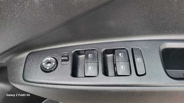 Hyundai i10 1.0 SE Connect Hatchback 5dr Petrol Manual Euro 6 (s/s) (67 ps)