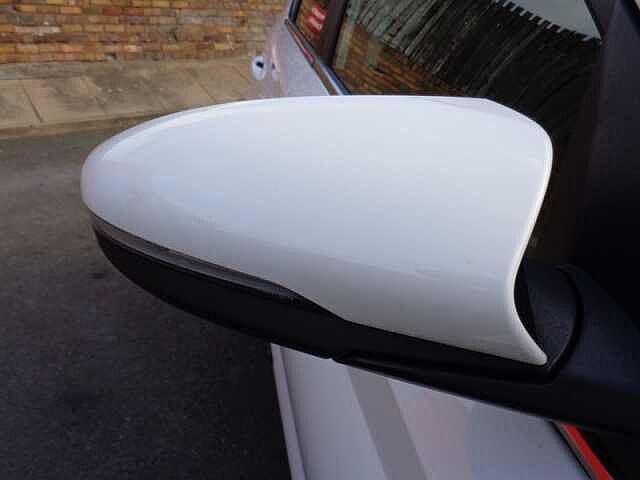 Hyundai BAYON 1.0 T-GDi MHEV Premium SUV 5dr Petrol Hybrid DCT Euro 6 (s/s) (100 ps) White