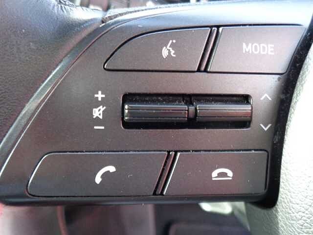 Hyundai BAYON 1.0 T-GDi MHEV Premium SUV 5dr Petrol Hybrid DCT Euro 6 (s/s) (100 ps) White