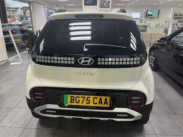 Hyundai INSTER Long Range 49kWh 02 SUV 5dr Electric Auto (115 ps)