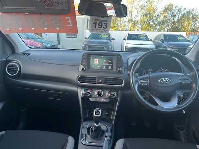 Hyundai KONA 1.0 T-GDi SE SUV 5dr Petrol Manual Euro 6 (s/s) (120 ps) Red