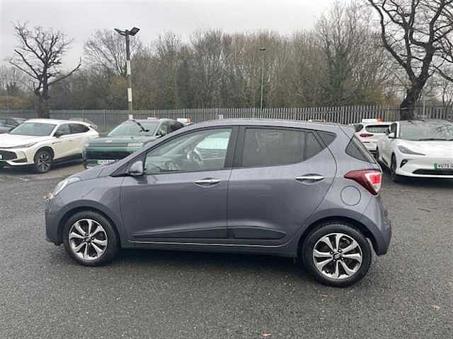 Hyundai i10 1.2 Premium SE Hatchback 5dr Petrol Auto Euro 6 (87 ps)
