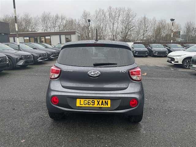 Hyundai i10 1.2 Premium SE Hatchback 5dr Petrol Auto Euro 6 (87 ps)