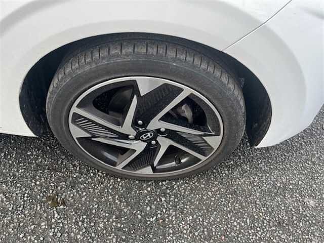 Hyundai I10 1.2 Premium Hatchback 5dr Petrol Auto Euro 6 (s/s) (84 ps) White