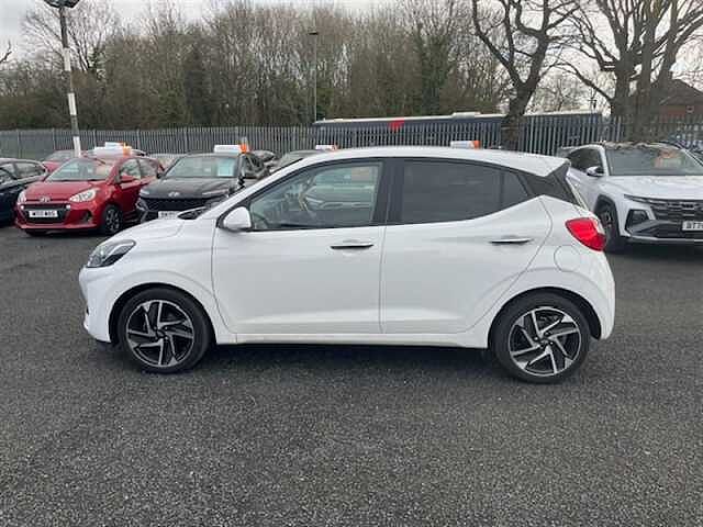 Hyundai I10 1.2 Premium Hatchback 5dr Petrol Auto Euro 6 (s/s) (84 ps) White