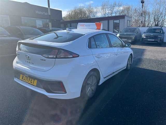 Hyundai IONIQ 1.6 h-GDi Premium Hatchback 5dr Petrol Hybrid DCT Euro 6 (s/s) (141 ps)