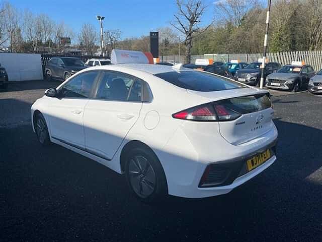 Hyundai IONIQ 1.6 h-GDi Premium Hatchback 5dr Petrol Hybrid DCT Euro 6 (s/s) (141 ps)